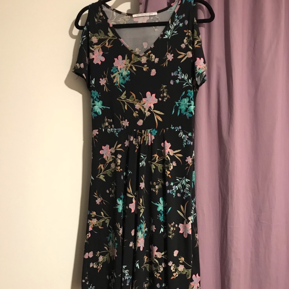 Collective Concepts Black Floral Fit & Flare Dress | Size M | Cutout